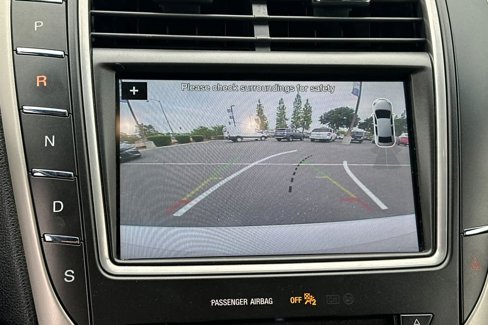 Used 2017 Lincoln MKX Select w/ Select Plus Package image 20