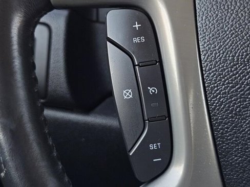 Used 2013 Chevrolet Suburban LS image 30