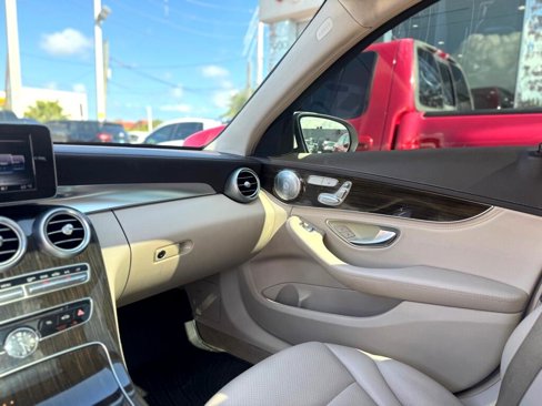 Used 2015 Mercedes-Benz C 300 4MATIC Sedan w/ Premium 1 Package image 17