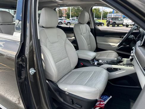 Used 2020 Kia Telluride SX w/ SX Prestige Package image 37