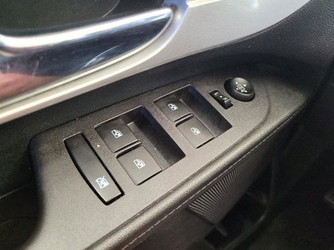 Used 2017 Chevrolet Equinox LS image 27