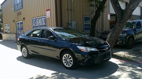 Used 2017 Toyota Camry LE image 1