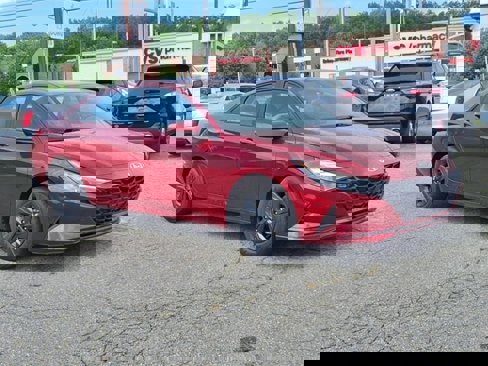 Used 2023 Hyundai Elantra SEL image 23