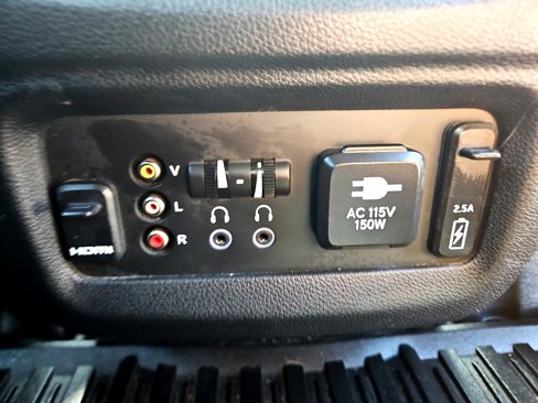Used 2017 Honda Pilot Touring image 14