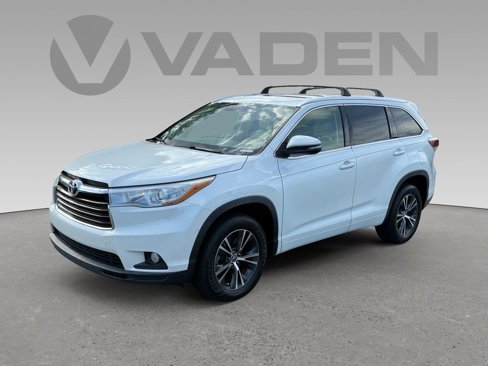 Used 2016 Toyota Highlander XLE image 25