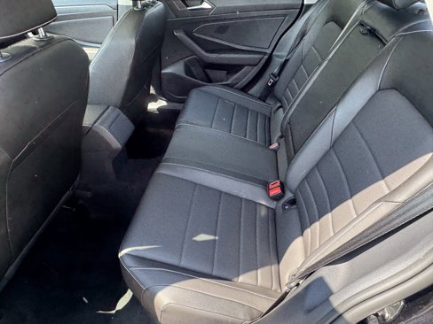 Used 2024 Volkswagen Jetta SE image 6