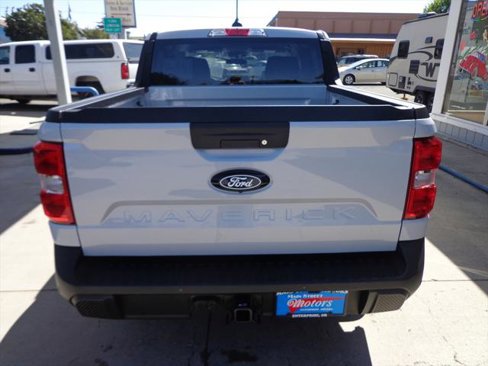 Used 2025 Ford Maverick XL image 3
