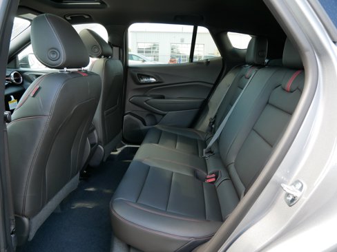 New 2025 Chevrolet Trax RS w/ Sunroof Package image 12