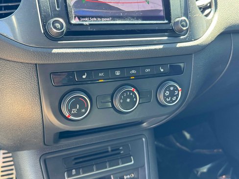 Used 2016 Volkswagen Tiguan R-Line image 23