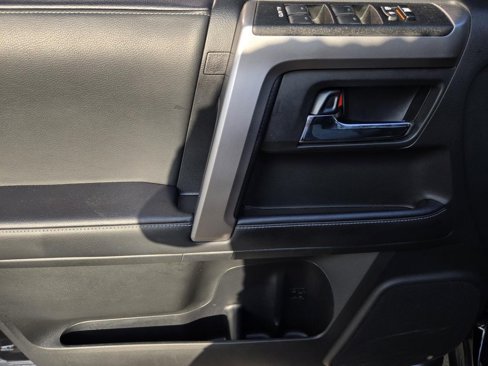 Used 2021 Toyota 4Runner SR5 Premium image 19
