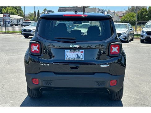 Used 2022 Jeep Renegade Latitude image 4