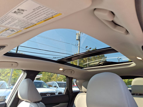 Certified 2024 INFINITI QX50 Luxe image 14