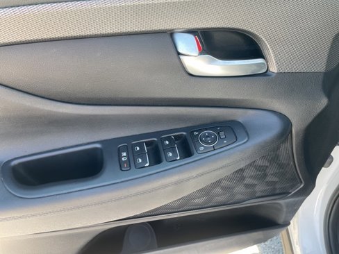 Used 2020 Hyundai Santa Fe SEL image 19