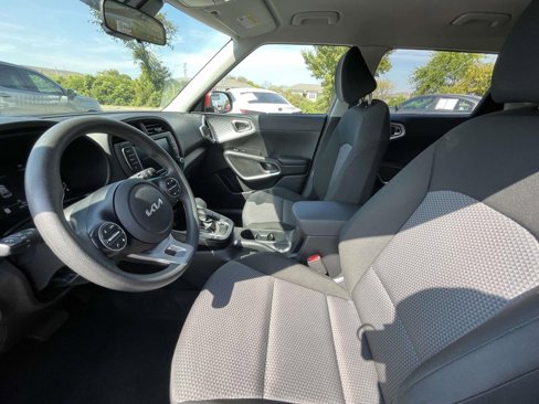 Certified 2024 Kia Soul LX w/ Option Group 015 image 28