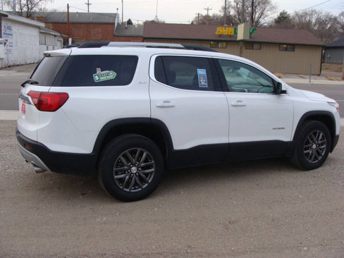 Used 2018 GMC Acadia SLT image 4
