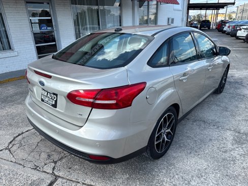 Used 2017 Ford Focus SEL w/ Interior Protection Package image 4