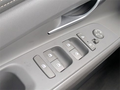Used 2023 Hyundai Elantra SEL w/ Convenience Package image 22