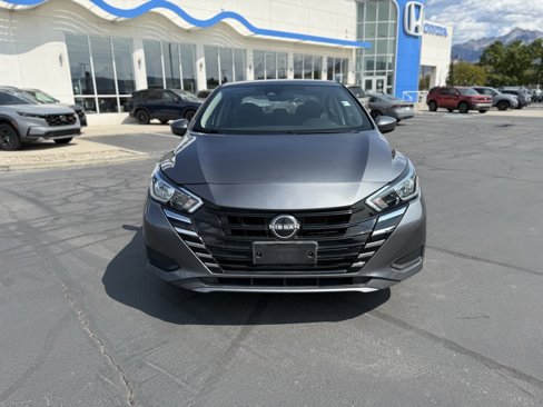 Used 2023 Nissan Versa SV image 3