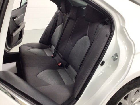 Used 2023 Toyota Camry LE image 19