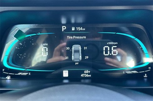Used 2025 Hyundai Elantra Sport image 24