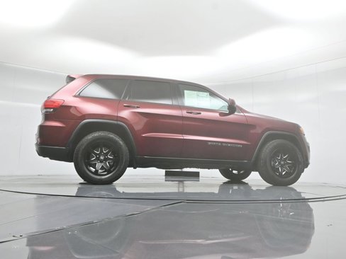 Used 2017 Jeep Grand Cherokee Laredo image 49