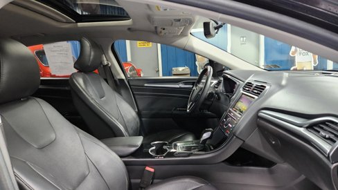 Used 2016 Ford Fusion Titanium image 12