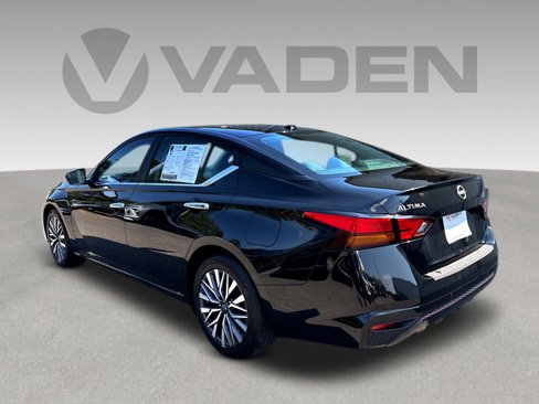 Used 2024 Nissan Altima 2.5 SV image 25