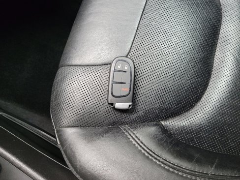 Used 2019 Jeep Cherokee Limited image 32