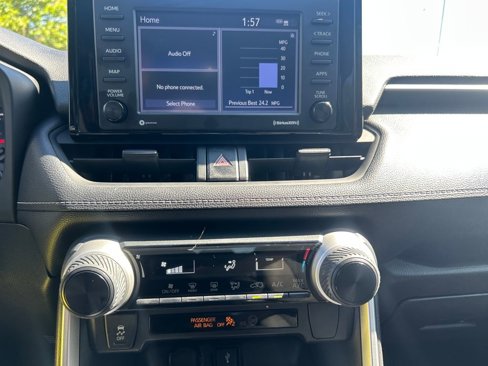 Certified 2022 Toyota RAV4 LE image 12