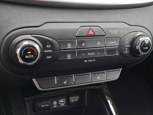 Used 2018 Kia Sorento EX image 18