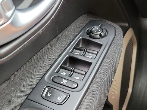 Used 2017 Jeep Renegade Sport w/ Power & Air Group image 13