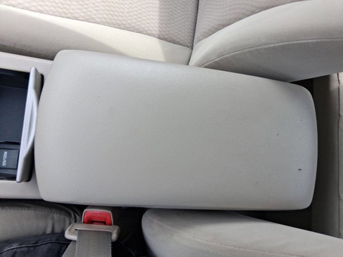 Used 2011 Toyota Camry LE image 30