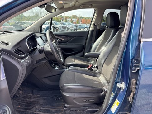 Used 2020 Buick Encore Preferred image 4