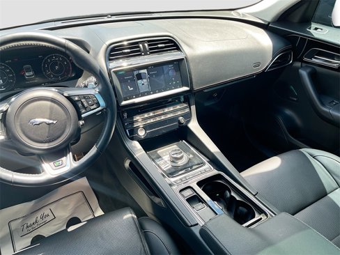 Used 2019 Jaguar F-PACE R-Sport image 24