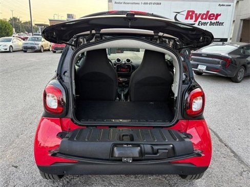 Used 2018 smart fortwo electric drive image 29