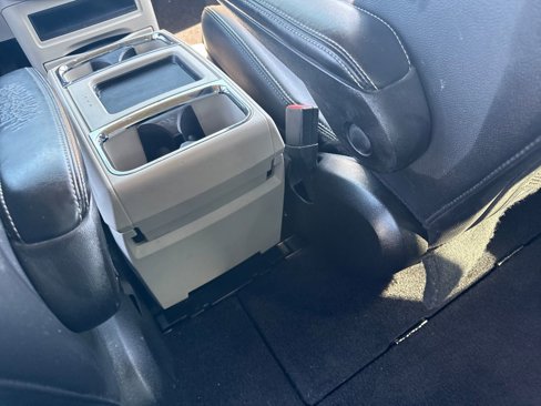 Used 2014 Chrysler Town & Country Touring image 18