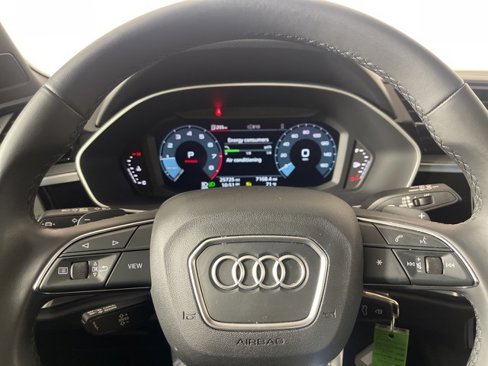 Used 2022 Audi Q3 2.0T Premium w/ Convenience Package image 22