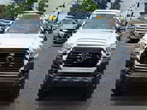 Used 2020 Toyota Tacoma SR image 2
