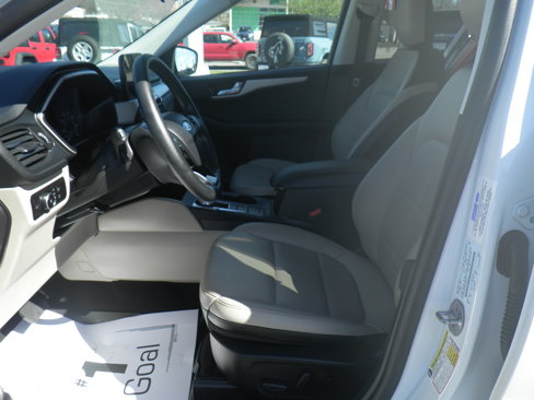 Certified 2022 Ford Escape SEL image 15