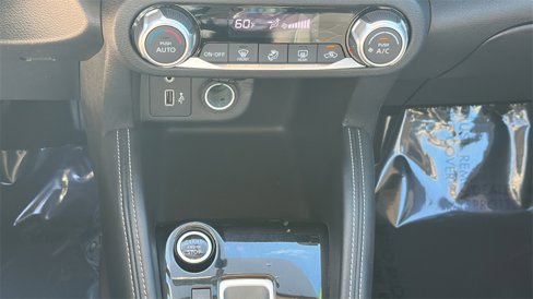 Used 2019 Nissan Kicks SV image 24