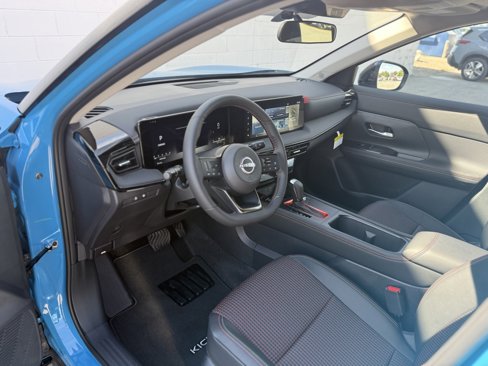 New 2025 Nissan Kicks SR w/ SR Premium Package image 11