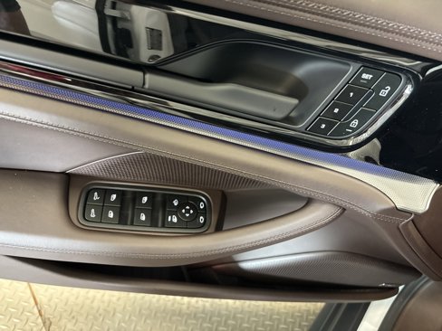 New 2025 Porsche Panamera 4 image 15