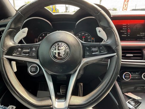 Used 2018 Alfa Romeo Stelvio Ti Sport image 7