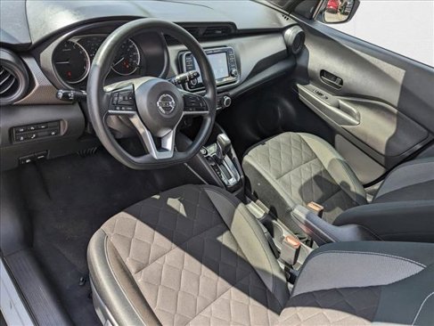 Used 2020 Nissan Kicks S image 10