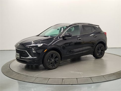 Used 2024 Buick Encore GX Sport Touring image 3
