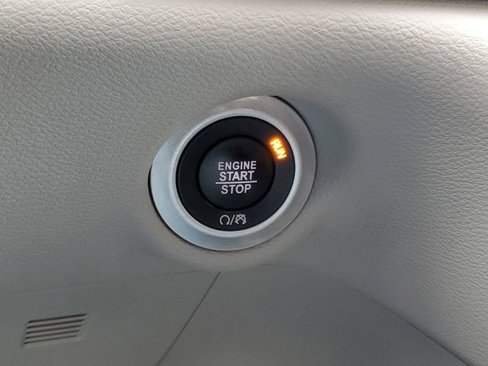 Used 2019 Chrysler Pacifica Touring-L image 20