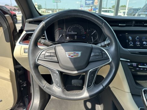 Used 2018 Cadillac XT5 Luxury w/ Driver Awareness Package image 20