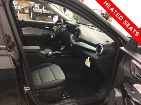 New 2025 Chevrolet Trax LT w/ Driver Confidence Package image 15