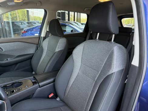 Used 2023 Nissan Rogue SV image 8