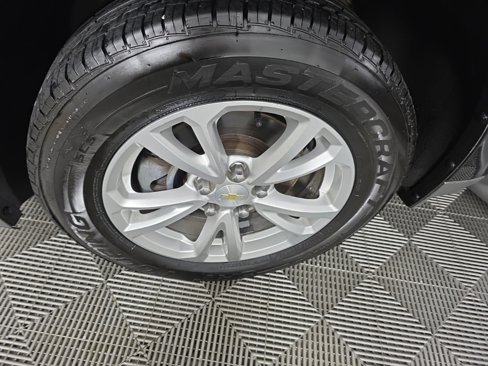 Used 2017 Chevrolet Equinox LT w/ Convenience Package image 10